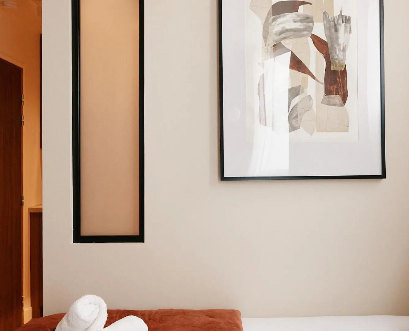 Lavie Maison - 33 Louvre Paris Apartment